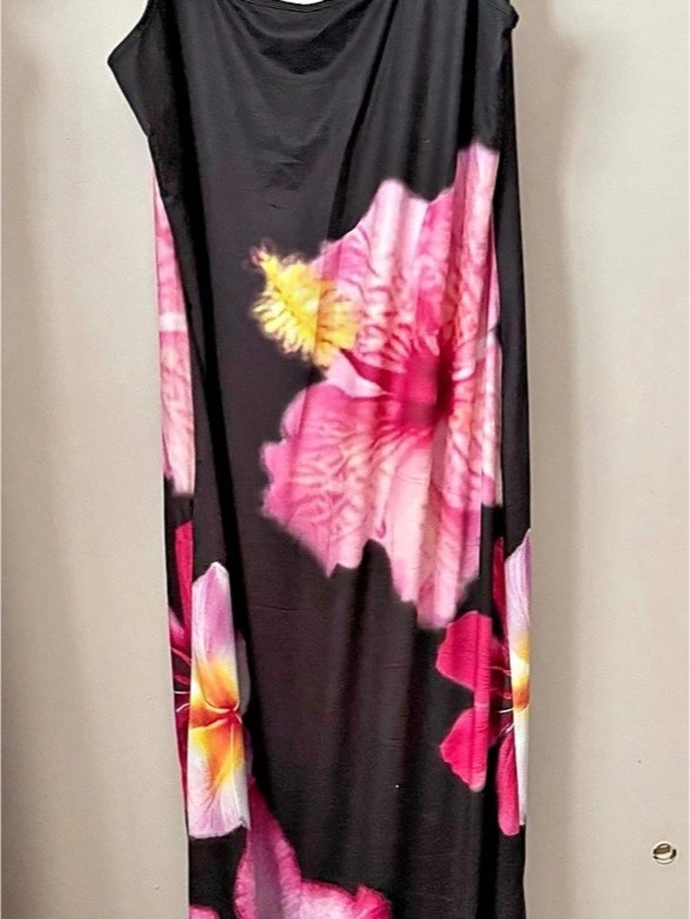 Floral Maxi Dress in Black & Pink Size 2XL
